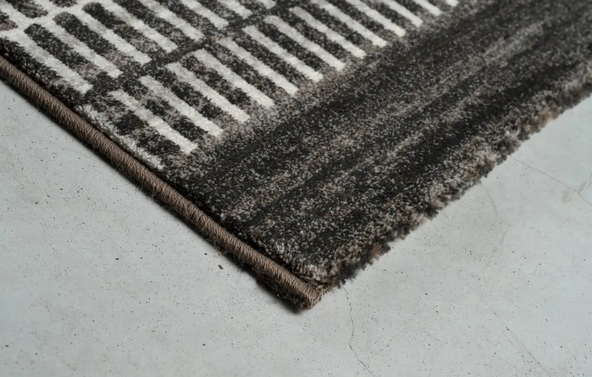 Essentials Haven Rug In Brown, 5’ X 7’