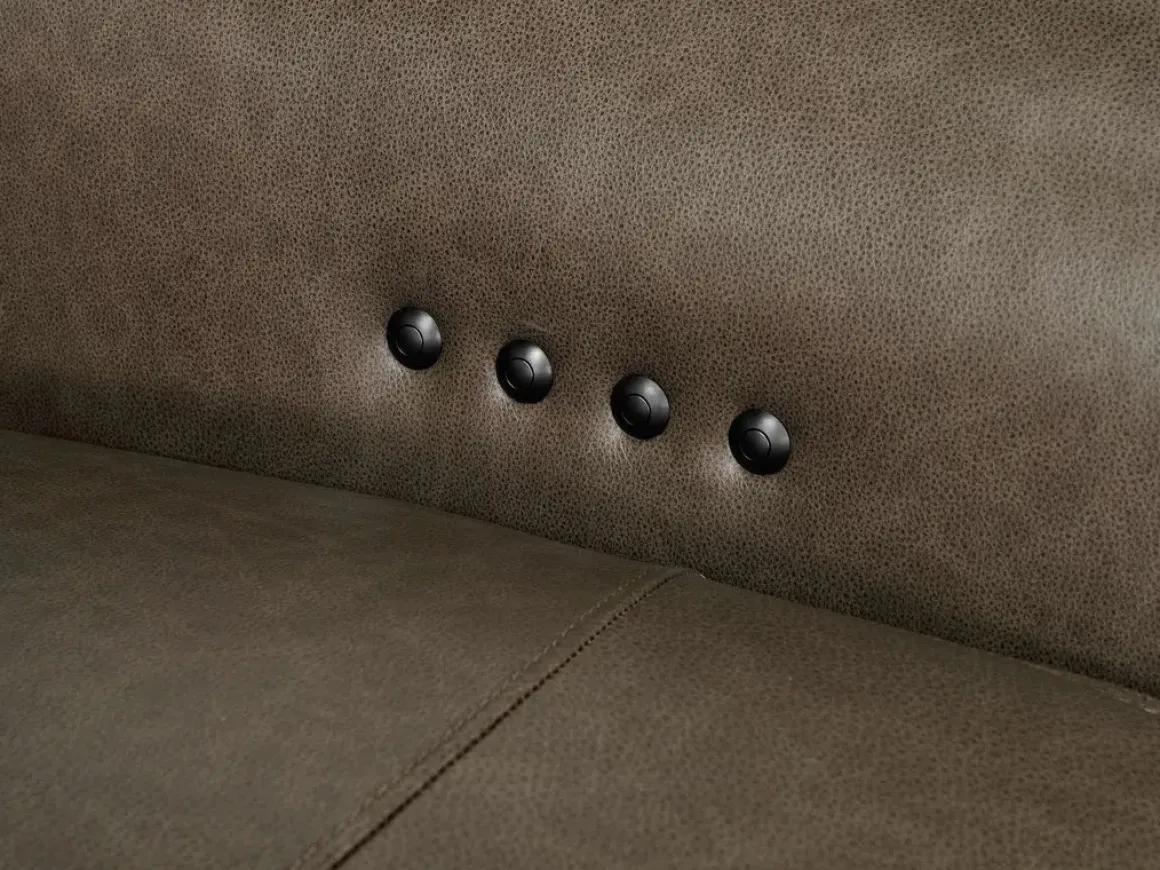 Mayflower 6 Piece 2 Power Sectional W/ Audio Console In Seville Umber Leather