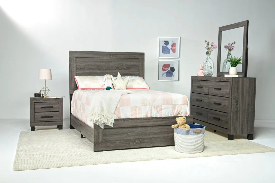 Naialyn Nightstand In Gray