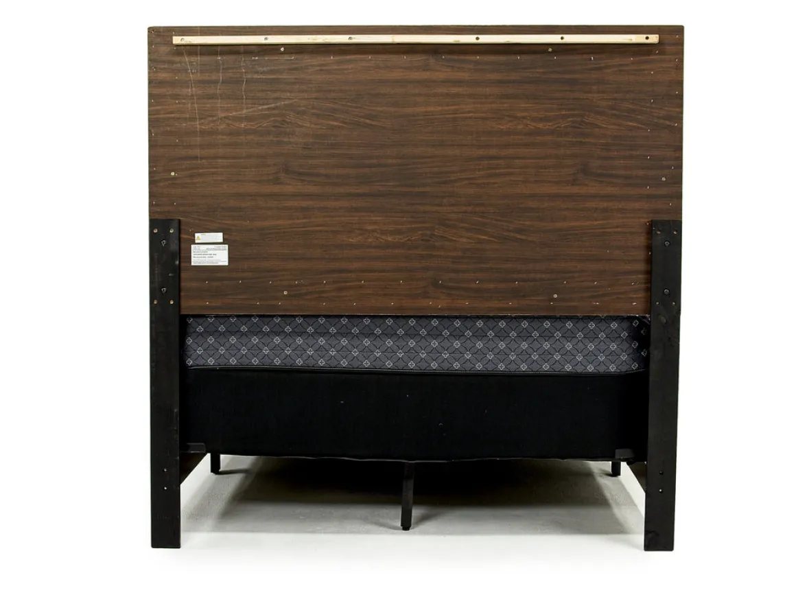 Naialyn Panel Bed In Gray, Full