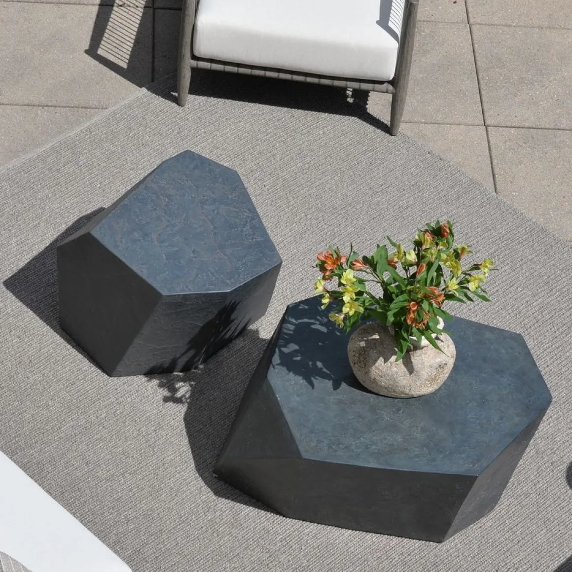 Parra Outdoor End Table In Gray