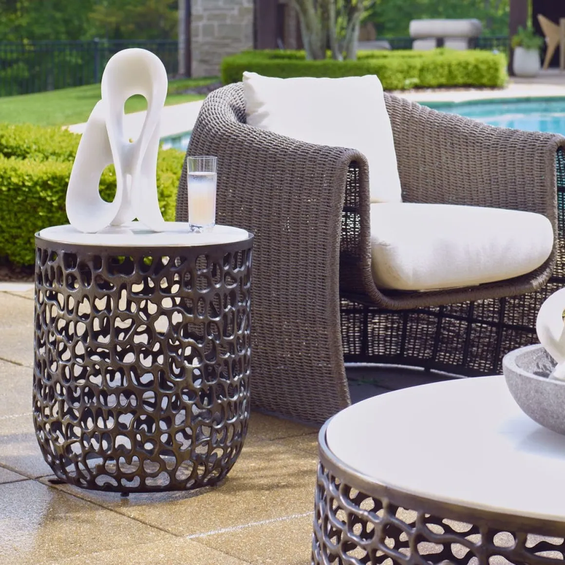 Sabena Outdoor Round End Table In Black